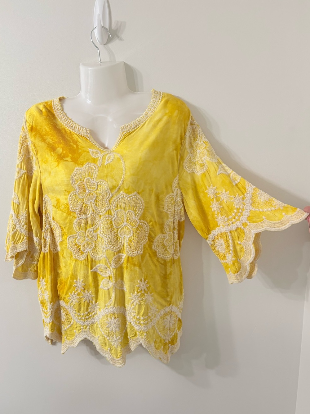 SOLITAIRE Yellow Embroidered Boho Top Lace Trim Bell Sleeve Artisan Lagenlook M
